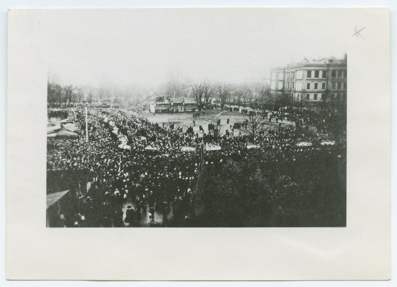 16.10.1905 ohvrite matuse rongkäik Uuel turul.