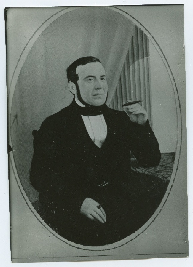 Constantin Meyer, 1812 - 1876, poolportree, kolmveerand vasakule, koloreeritud foto.