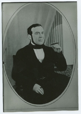 Constantin Meyer, 1812 - 1876, poolportree, kolmveerand vasakule, koloreeritud foto.  duplicate photo