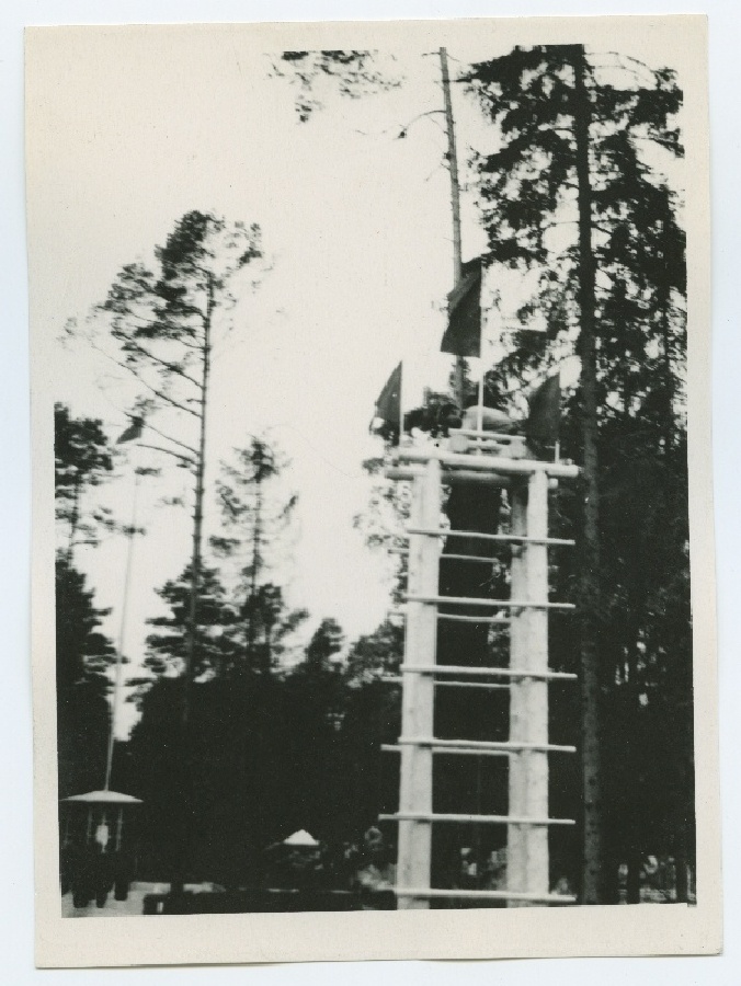 Suvorovi ordeni kandja kahurväepolgu laagris Aegviidus 1945. aastal.