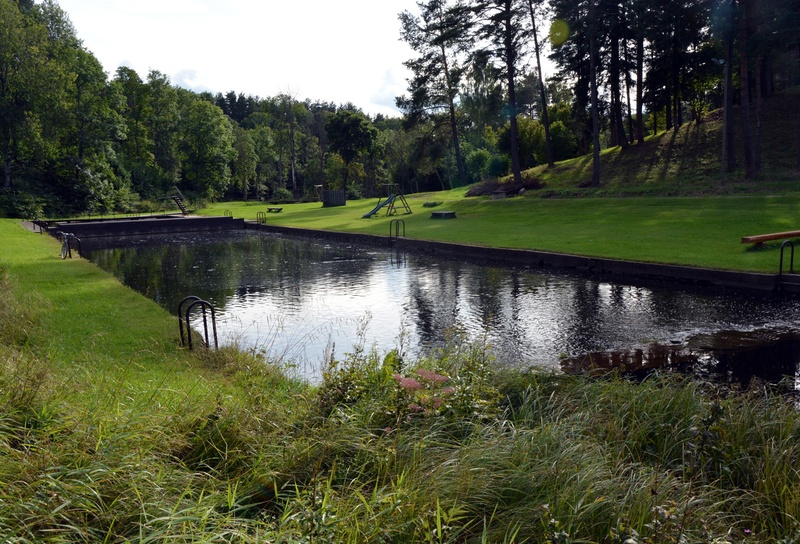 fotonegatiiv, Viljandi, Uueveski org bassein, suvitajad rephoto