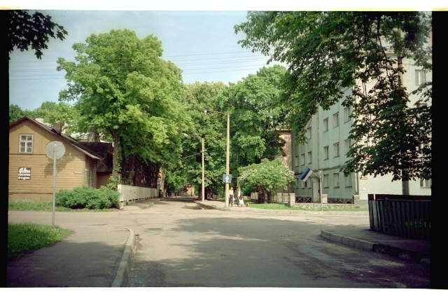 View of J. Poska and Vesivärava Street crossing place in Tallinn
