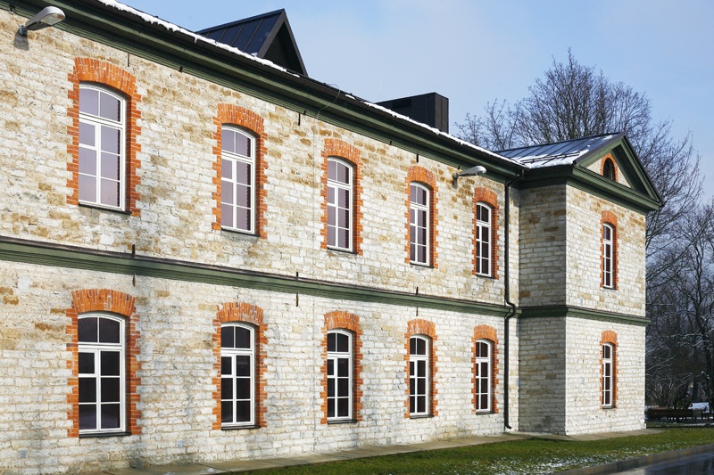 Building of the station and communication battalion in Tallinn, view of the building