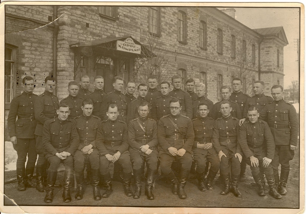 Soldiers of the Communications Battalion Training Company