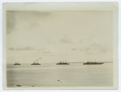 Tallinn, Vene laevastik enne Ida-Aasiasse sõitu Tallinna reidil.  duplicate photo