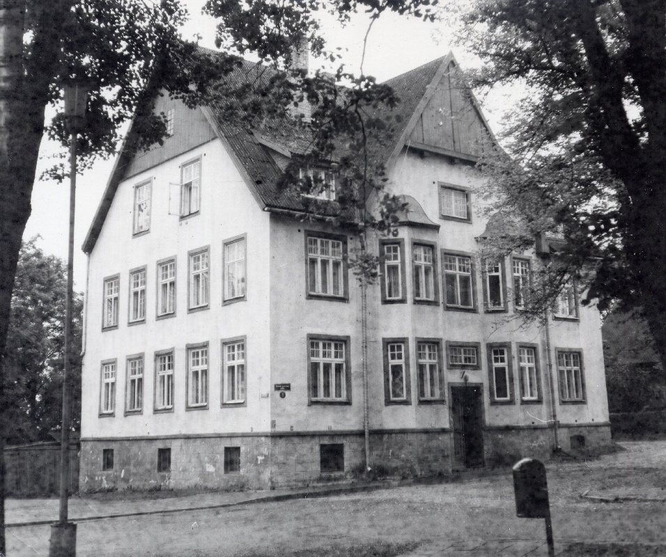Residential building in Viljandi Laidoneri 1. Architect Artur Perna. Photos from Leo Gens