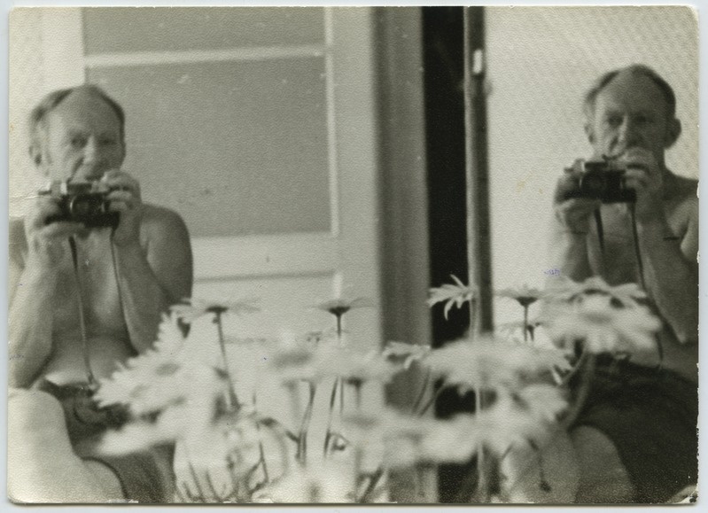 Fotograafi autoportree läbi peeglite