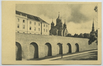 Tallinn, vaade Toompeale Nõukogude tänavalt.  duplicate photo