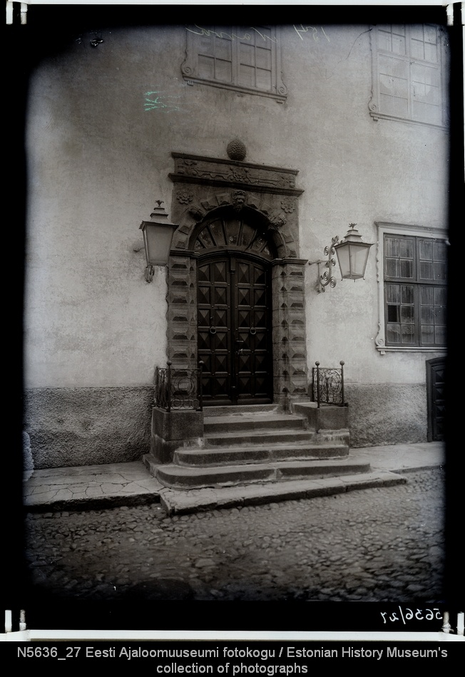 J.S. v. Holsteni maja portaal (O.Koste, ca 1670) Koidu 3.