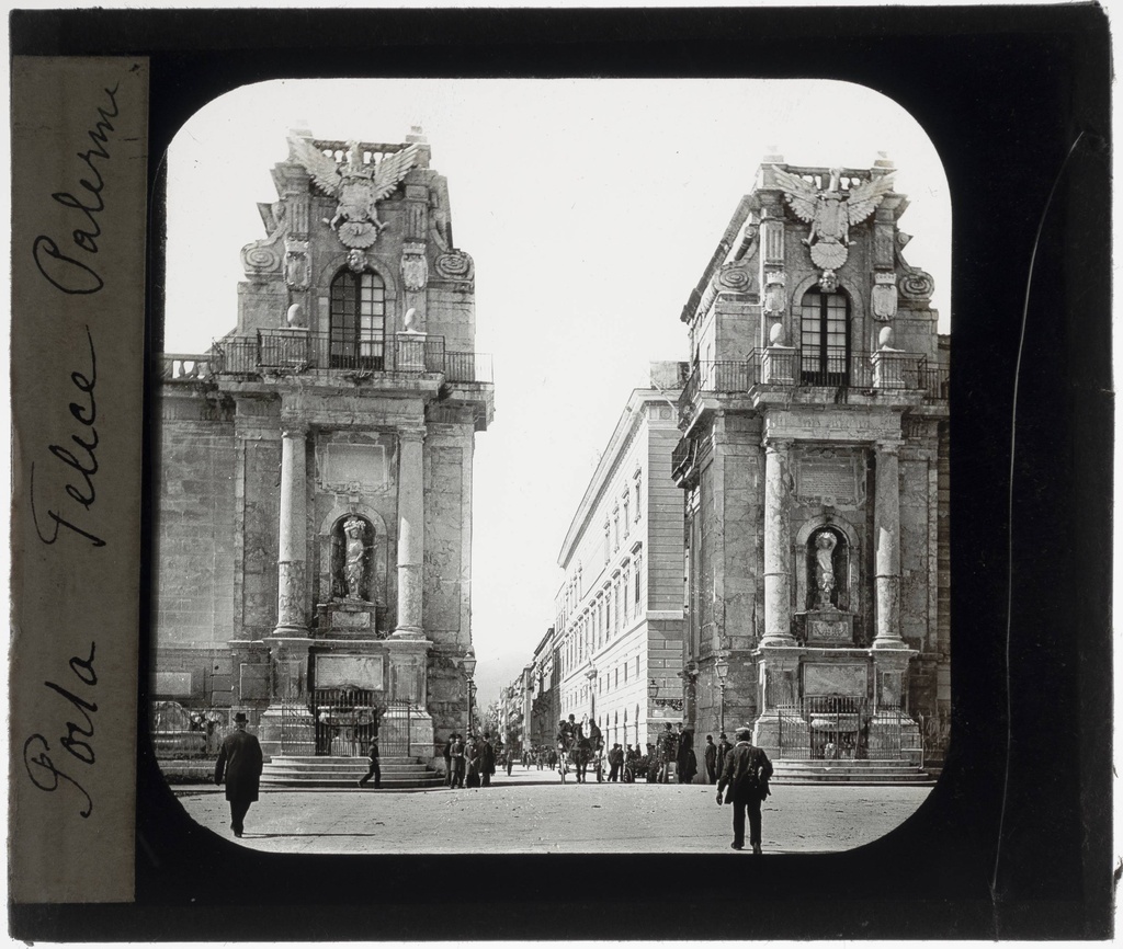 Palermo. Porta Felice