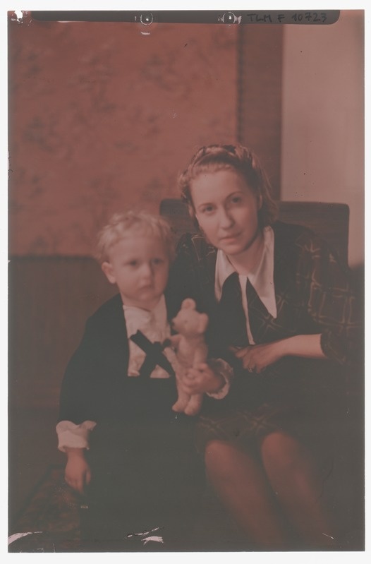 Ilmo Liive koos oma ema Ilvi Liivega.