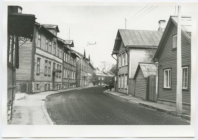 Vaade Tisleri tänavalt Ravi tänava suunas.  similar photo