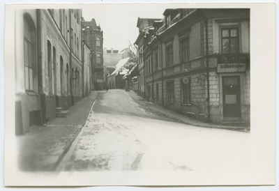 Tallinn. Olevimägi. Vaade piki tänavat üles Rannavärava poole  duplicate photo