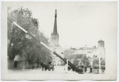 Tallinn. Vaade mere poolt Oleviste kiriku tellingutes tipu suunas  duplicate photo