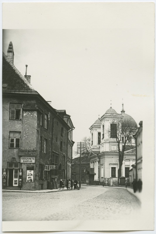 Tallinn. Vaade Vene tänavale. Vasakul hoone Vene 17