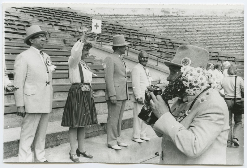 Negatiivirull ja komplekt fotosid - ENSV lastelaulupidu (38tk)