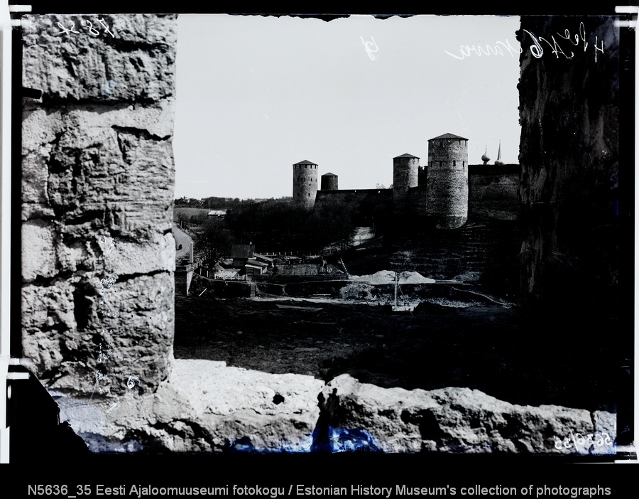 Vaade Ivangorodi kindlusele läänest.