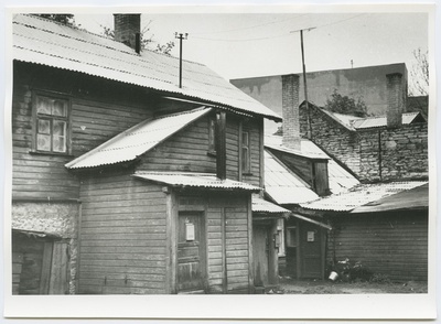 Tallinn. Puumaja Tartu mnt 19 vaade õue poolt  duplicate photo