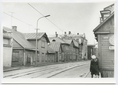 Tallinn. Tartu mnt 17, 19, 21, 23, 25. Vaade Tornimäe t nurgalt  duplicate photo