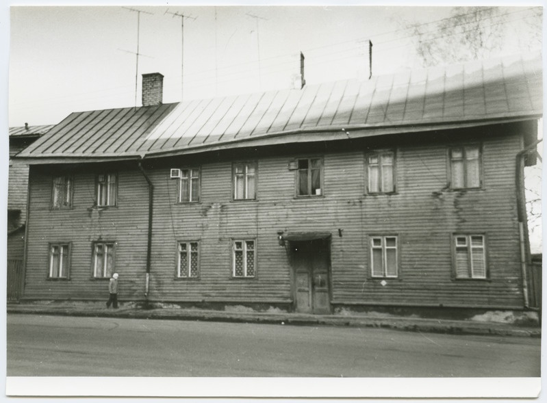 Tallinn. Kahekordne puumaja Gogoli 9