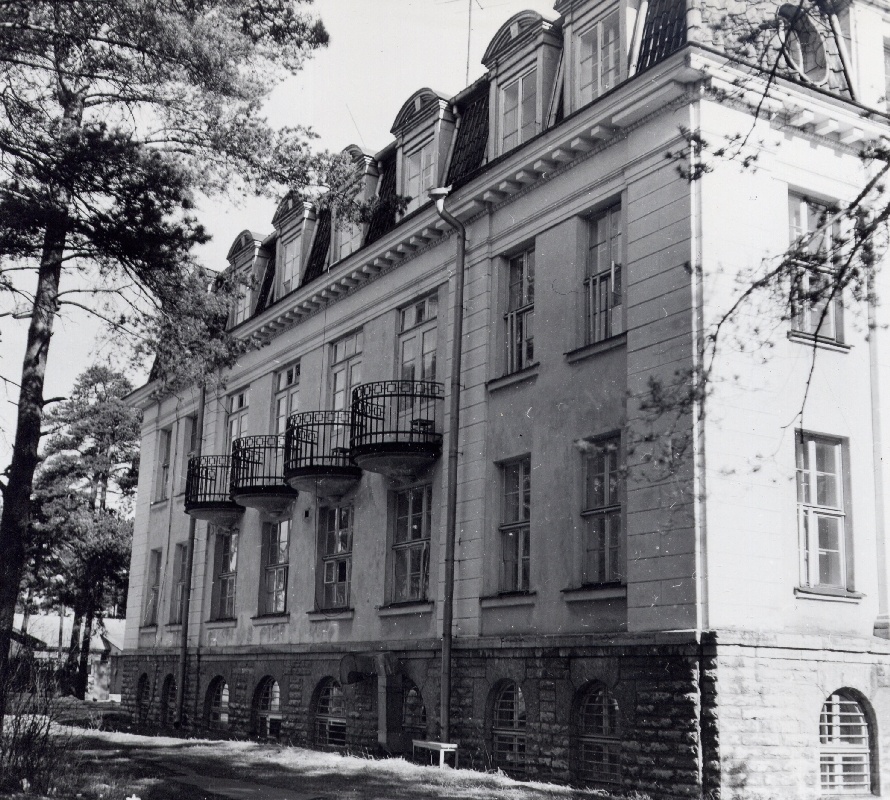 Home of Mothers and Rinnalistes in Tallinn Children 1. Architect Artur Perna, 1924-25. Leo Gens Quantity