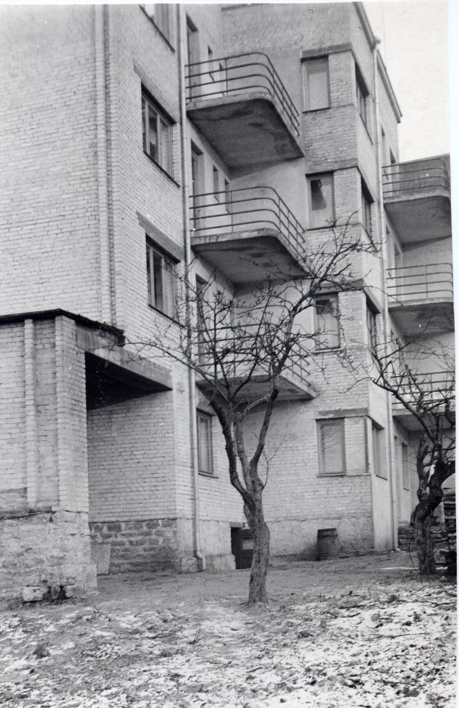 A. Villberg rental house in Tallinn Paldiski mnt 23a (arh. Edgar Velbri, 1935). Photo from Leo Gens