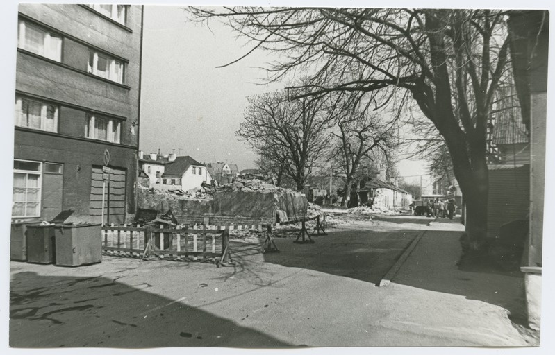 Lammutatud hoone Ujula tänav 7.