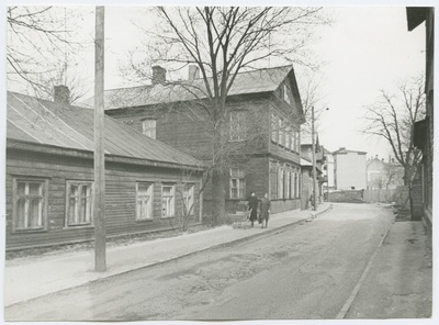 Vaade piki Karu tänavat Narva maantee suunas.  duplicate photo