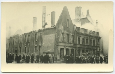 Fotopostkaart- Tallinna purustused  similar photo