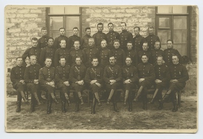 Sidepataljoni allohvitseride kogu  duplicate photo