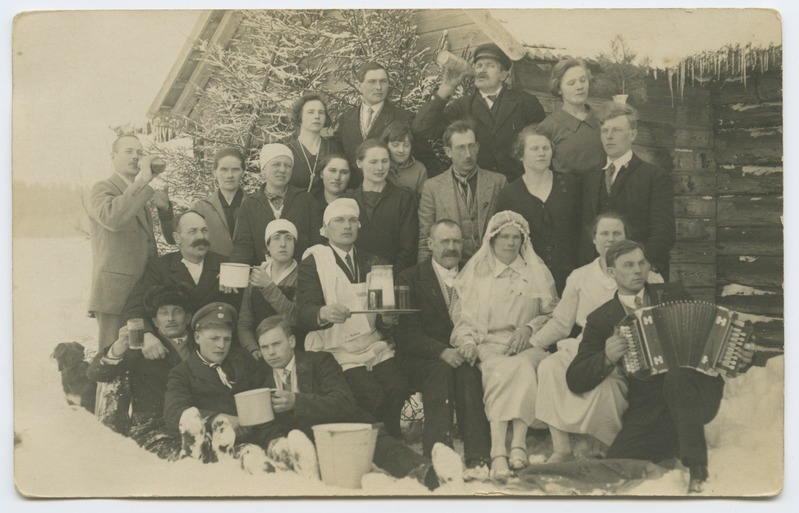 Talvine pulma grupifoto