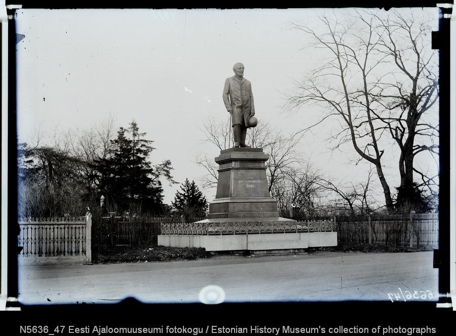 Kreenholm.Parun Ludwig Knoop`i mälestussammas.