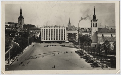 Tallinn. Vabaduse väljak. Vaade EEKS Maja poole. Jaani kiriku ees seisavad autod  duplicate photo