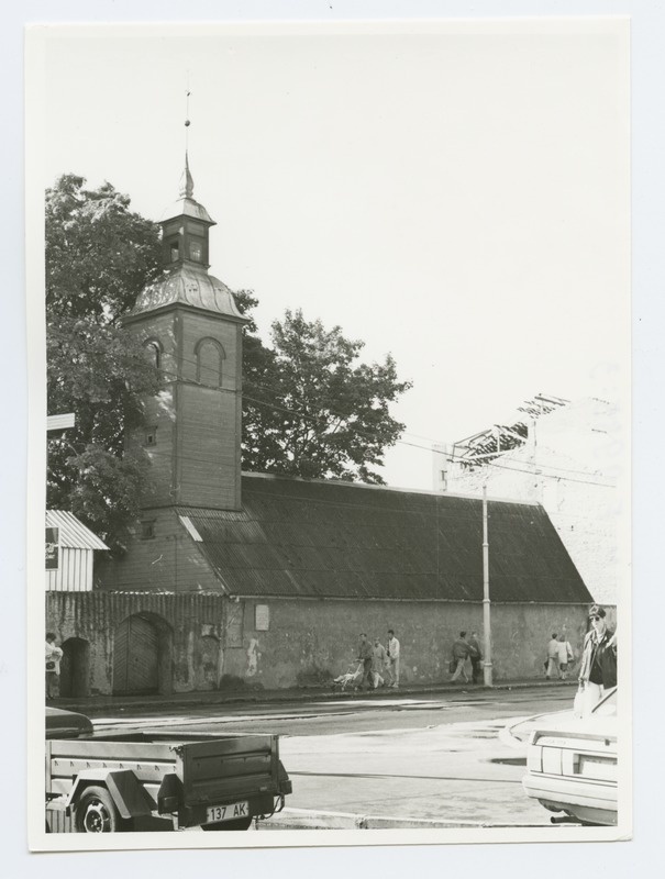 Püha Ristija Johannese kiriku vaade kirdest.