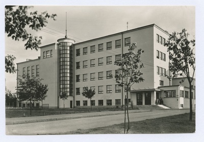 Vaade Tallinna 6. Keskkoolile. Postkaart.  duplicate photo