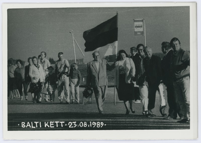 Balti kett 23.08.1989 (Õisu bussipeatus)