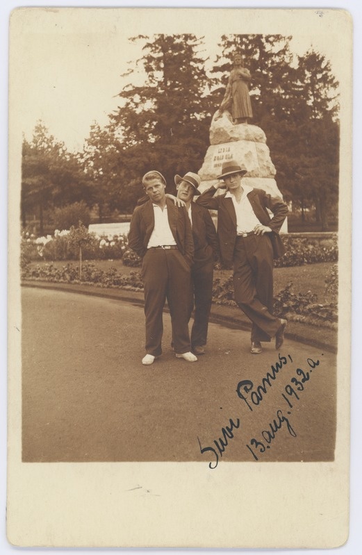 Seltskond Pärnus 13.08.1932