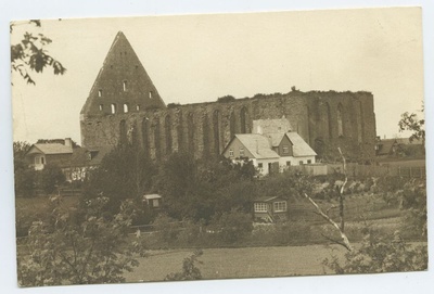 Tallinn, Pirita kloostri varemed kagust.  duplicate photo