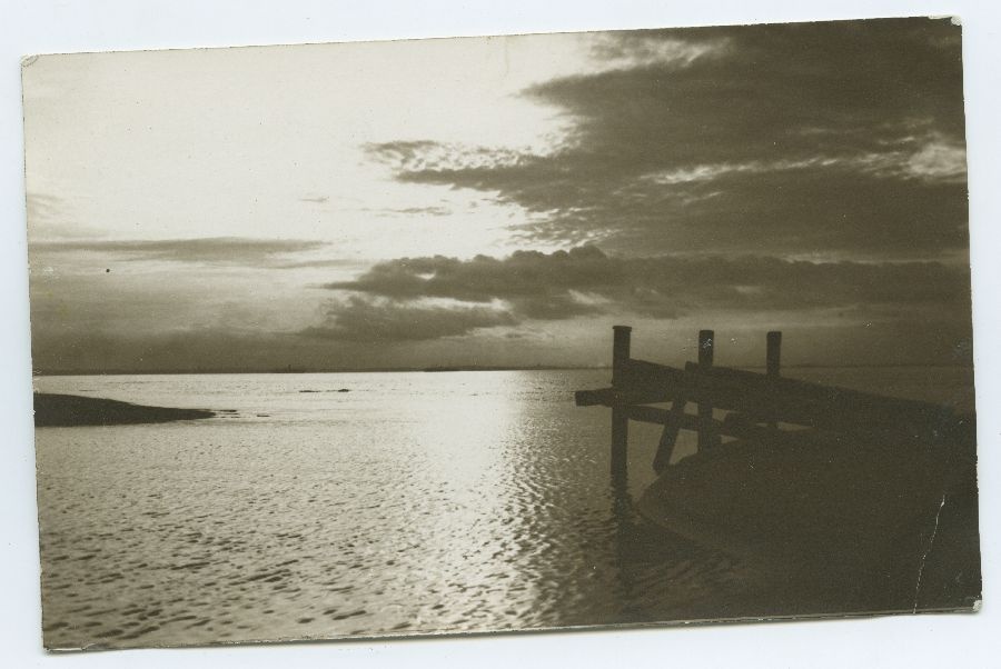 Tallinn, Pirita, vaade merele, esiplaanil paadisild.