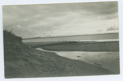 Tallinn, vaade Pirita rannalt lahele ja linnale.  duplicate photo