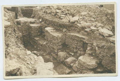 Tallinn, arheoloogilised kaevamised Pirita kloostris.  duplicate photo