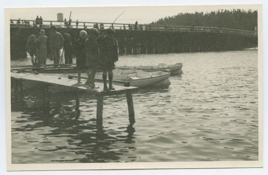 Tallinn, Pirita, vaade sillale, esiplaanil paadisild.