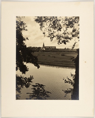 Tallinn, Pirita kloostri varemed lõunast, esiplaanil jõgi, Pirita Kaunistamise Seltsi fotovõistluse II auhind.  duplicate photo