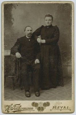 Mehe ja naise portree  duplicate photo