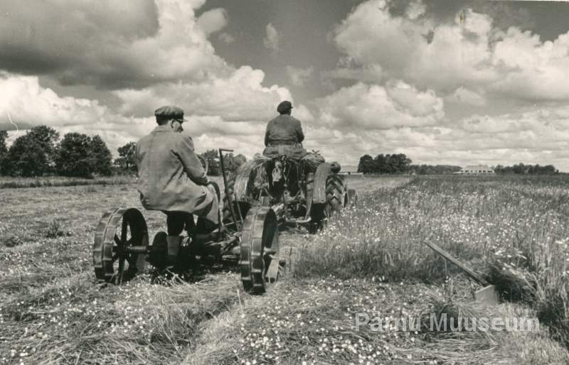 Photo, H.Rannau in 1957, Furniture of Põldheina in Audru sovhoos.