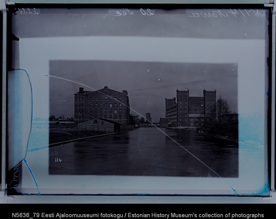 Kreenholm. Vaade Georgi Ja Joala vabrikute vahelisele juurdevoolukanalile põhja suunas.