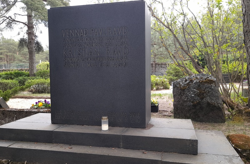 Paul Raua ja Kristjan Raua haud Rahumäe kalmistul rephoto