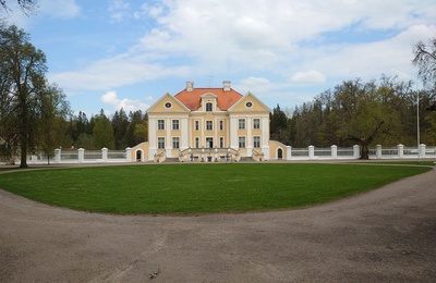 Palmse Manor's Gentleman House (the present appearance received 1782-85) rephoto