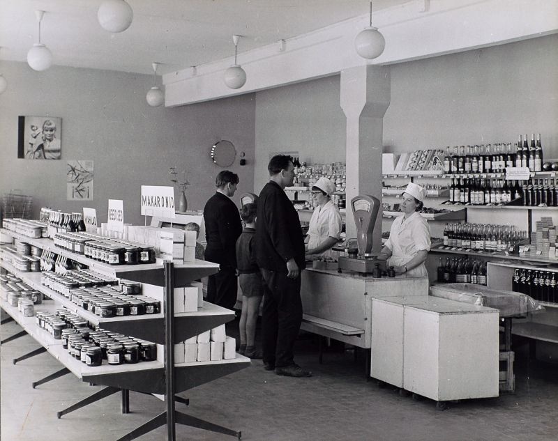 Crowd winning"ColhosieCollory Shopping Room