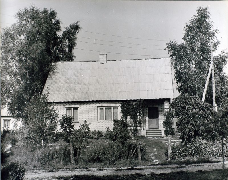 Folkvõitt"colhositiona.saarese diverse residential house